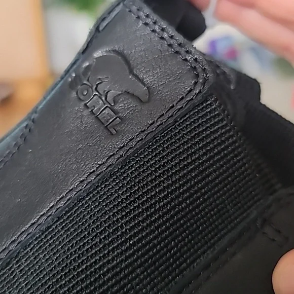 SOREL Joan Now Chelsea Boot Black Pull On Lug Sole - Picture 3 of 10